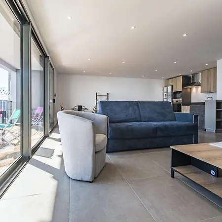 New Triplex Near Slopes Balcony & View Apartment