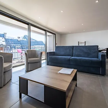 New Triplex Near Slopes Balcony & View Apartment