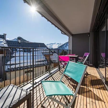 New Triplex Near Slopes Balcony & View Apartment